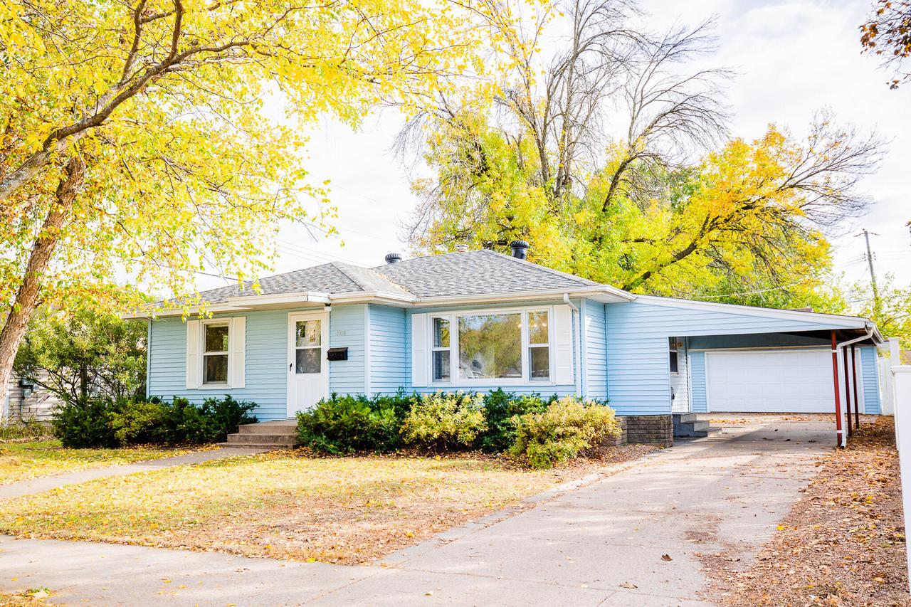 2308 Weston St, La Crosse, WI 54601