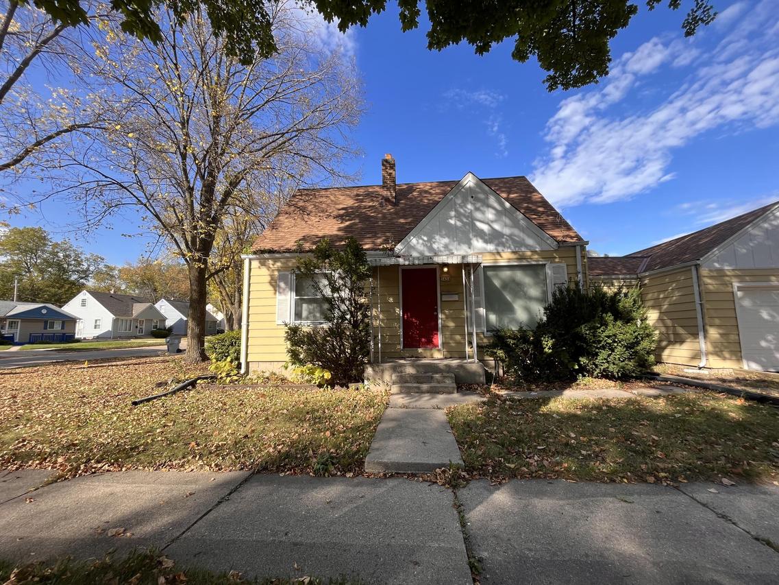 5434 W Sheridan Ave, Milwaukee, WI 53218