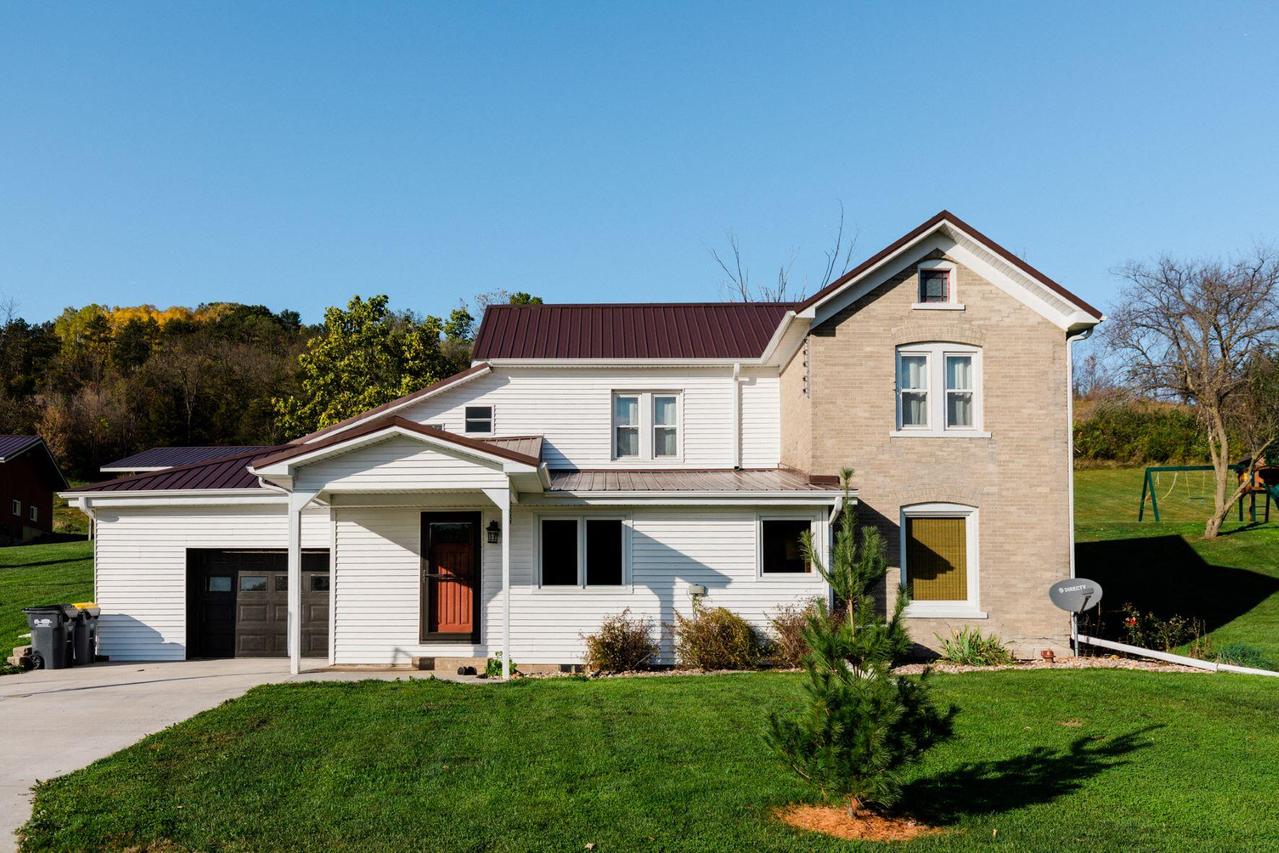 W2940 Russlan Coulee Rd., Barre, WI 54601