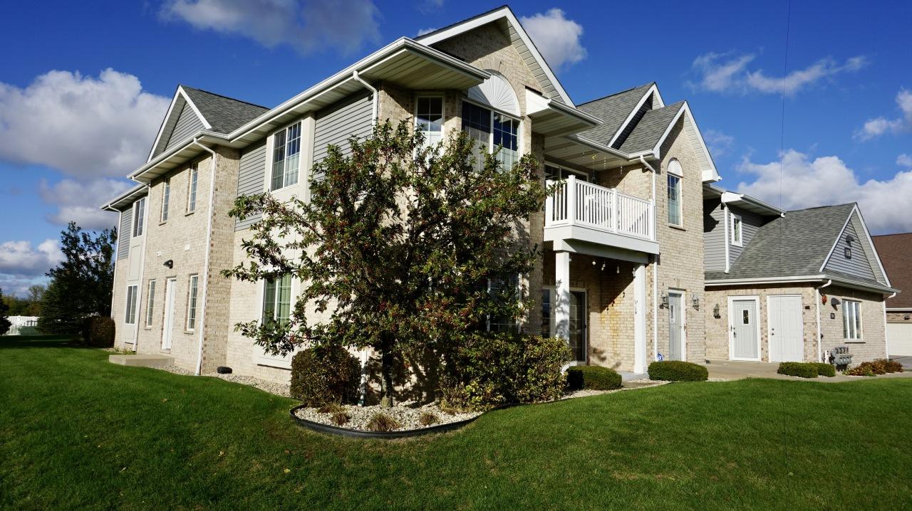 7158 Parkstone Ter #64, Mount Pleasant, WI 53406