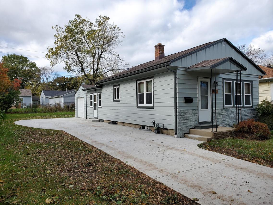 4007 S Lipton Ave, Saint Francis, WI 53235