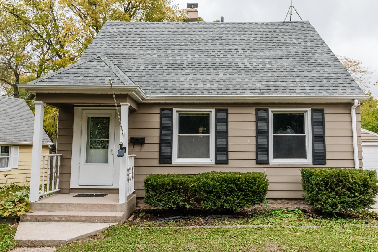 2872 S Orleans Ave, West Allis, WI 53227