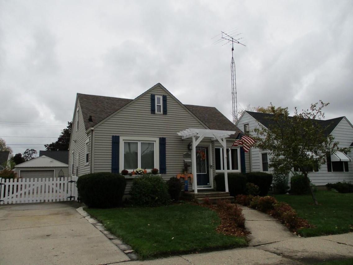 7617 32nd Ave., Kenosha, WI 53142