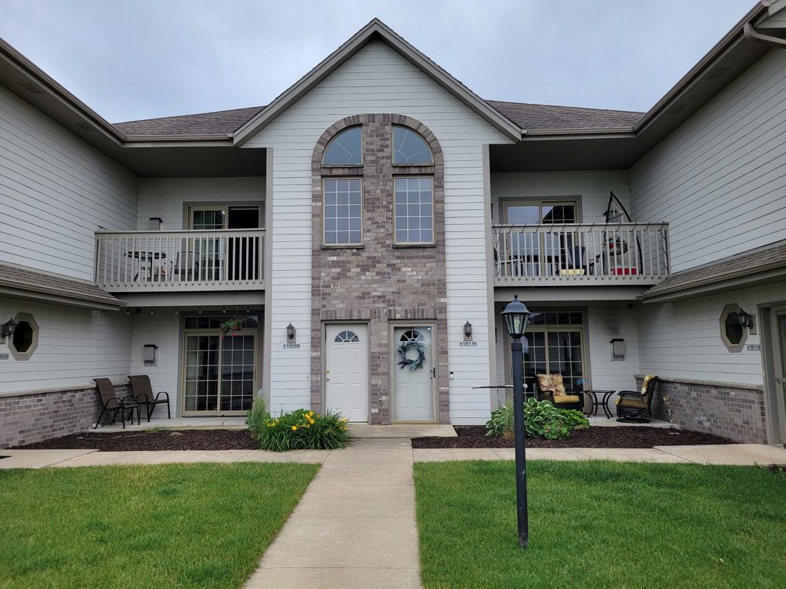 N161W19116 Oakland Dr, Jackson, WI 53037