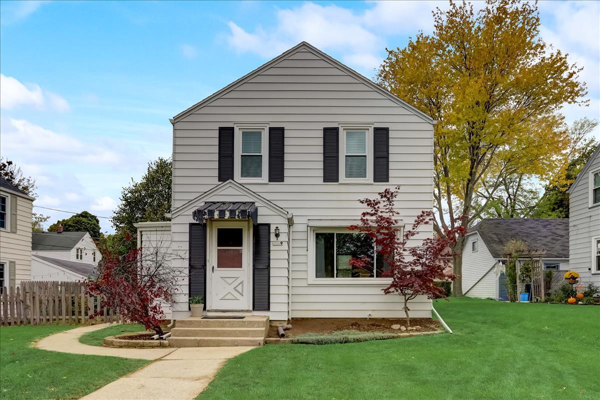 2449 S 64th St, West Allis, WI 53219