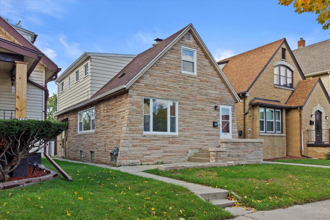 1501 S 56th St., West Allis, WI 53214