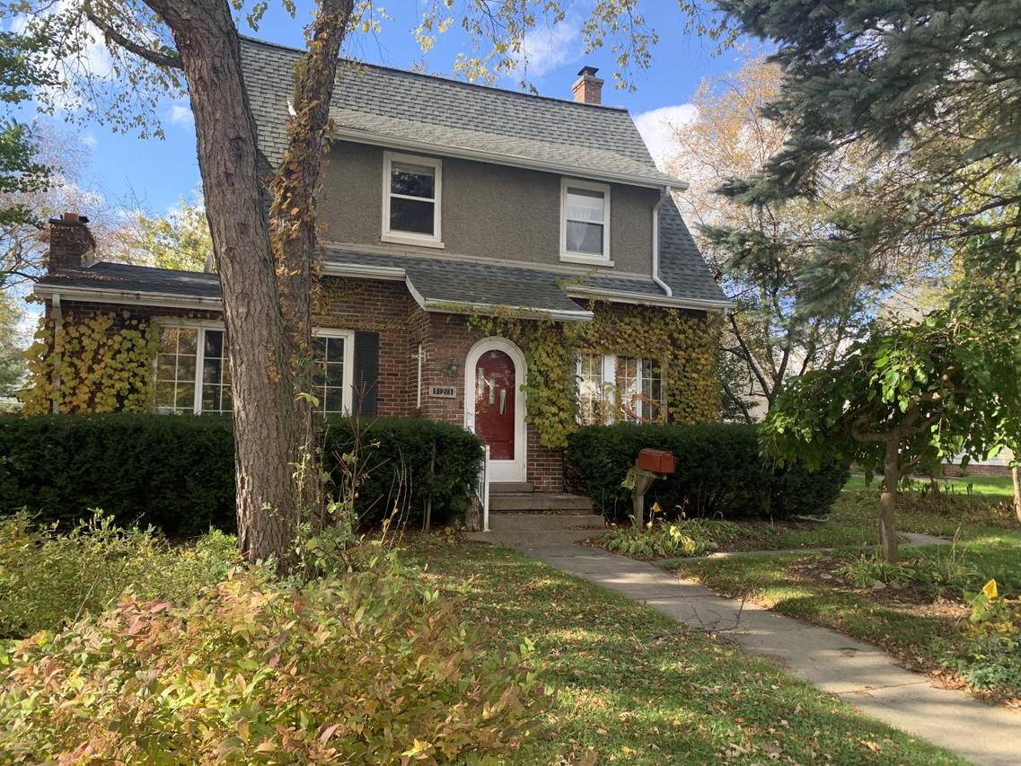 521 Roosevelt Rd, Kohler, WI 53044