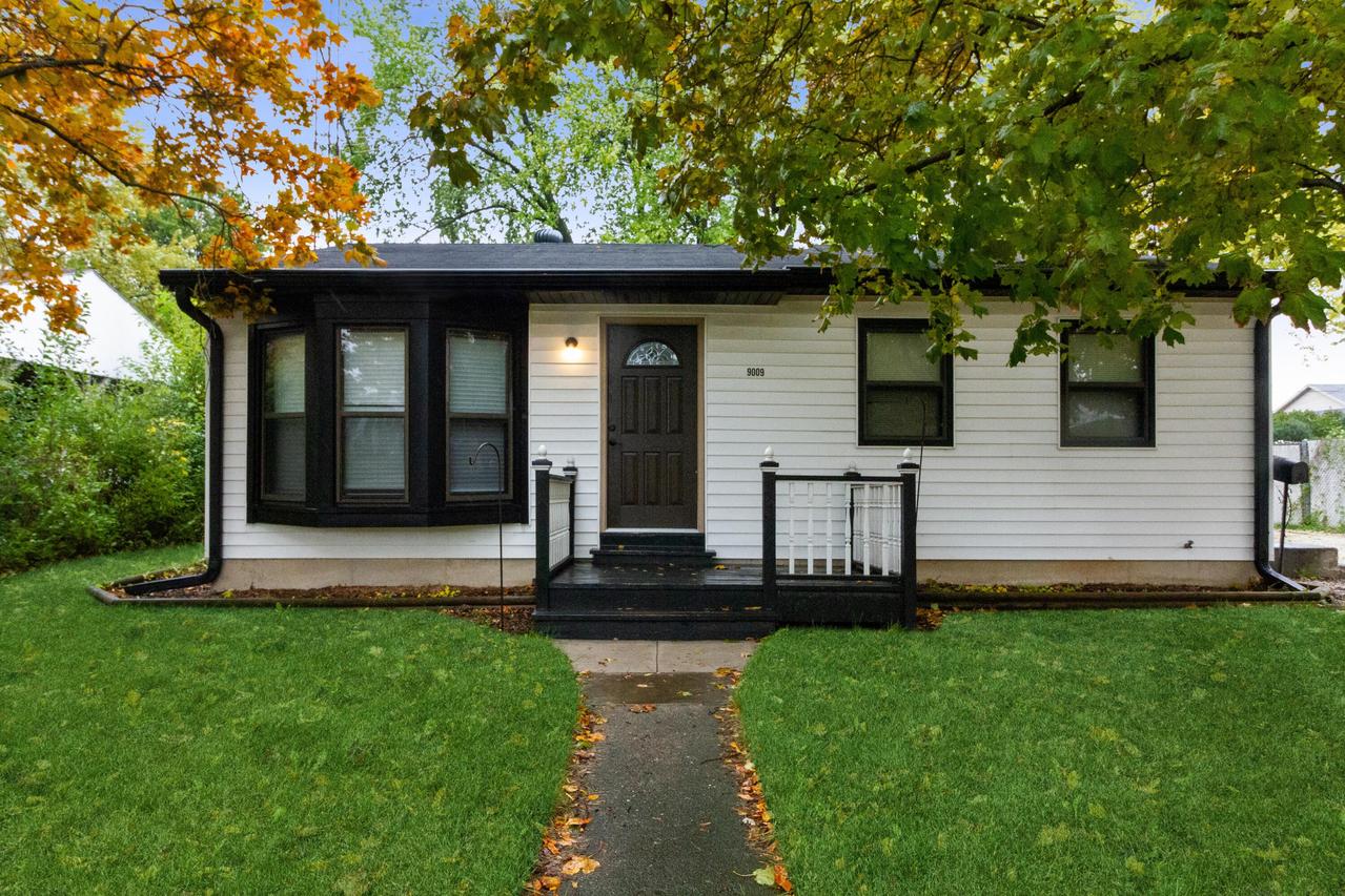 9009 Boys Dr, Sturtevant, WI 53177