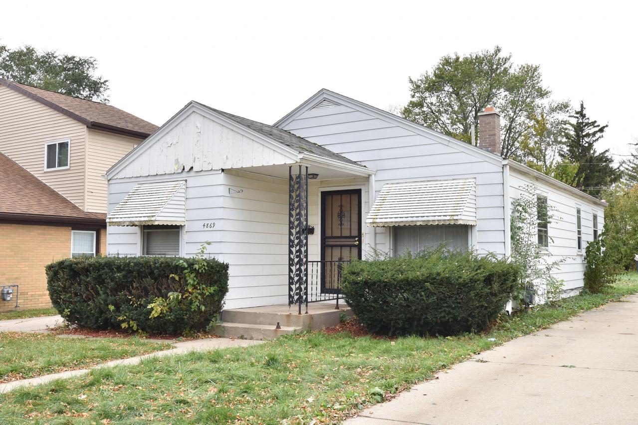 4869 N 55th St, Milwaukee, WI 53218