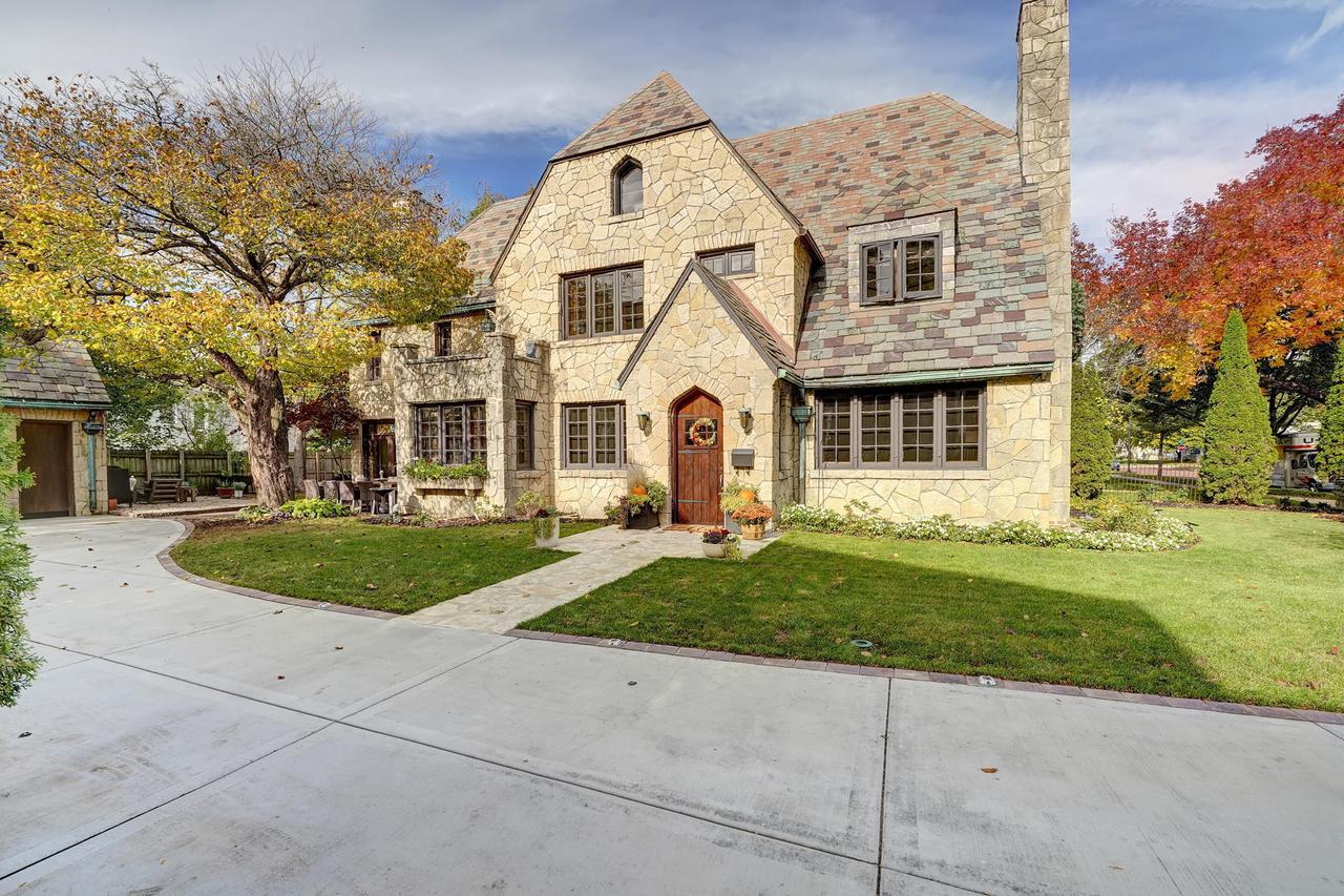 1728 College Ave, Racine, WI 53403