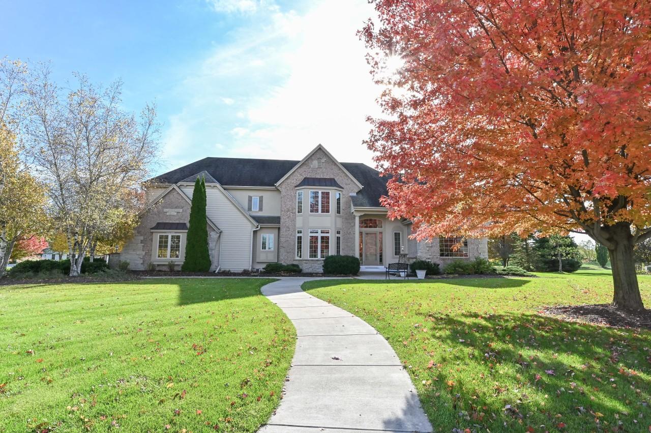 W287N6268 Nestling Ct, Merton, WI 53029