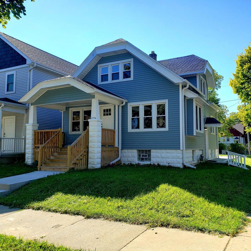 2979 N 24th St, Milwaukee, WI 53206