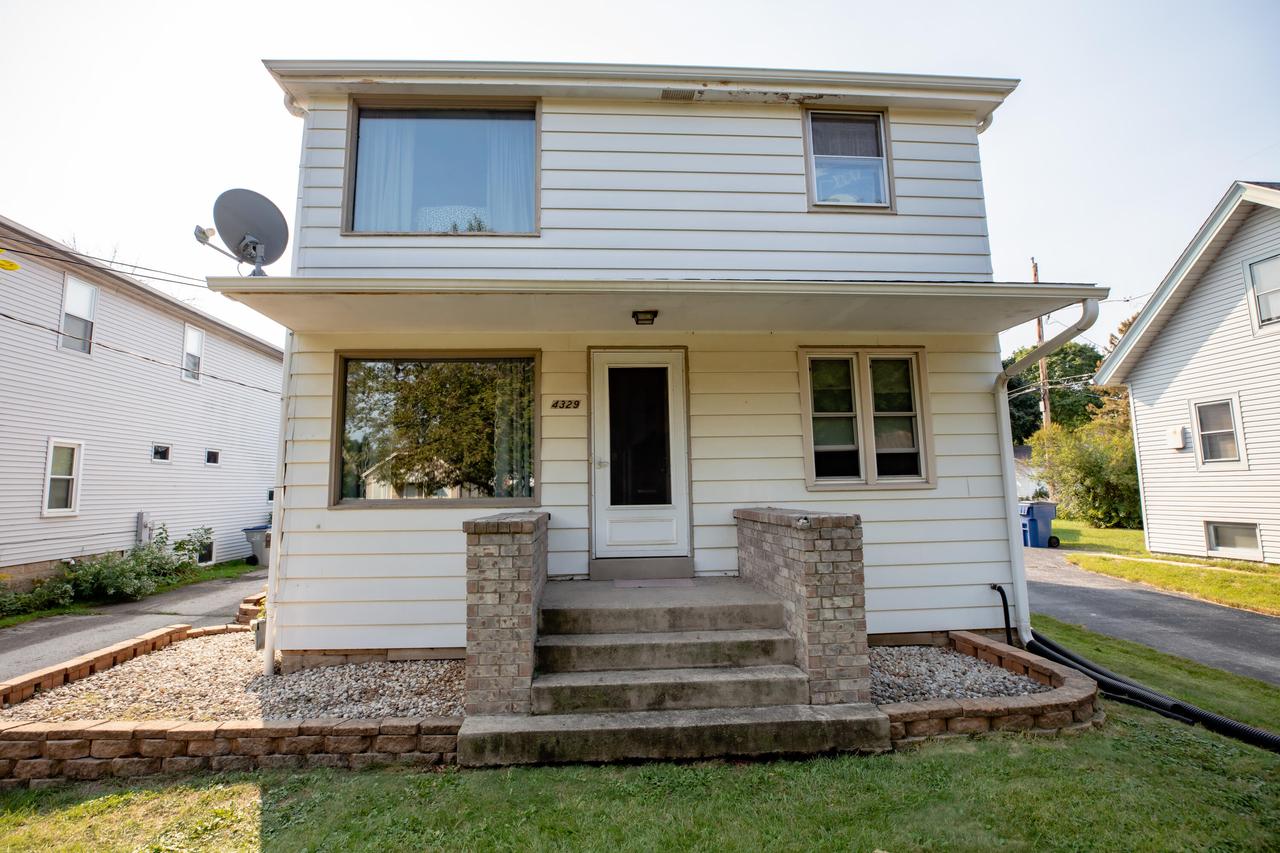 4329 S 5th St, Milwaukee, WI 53207