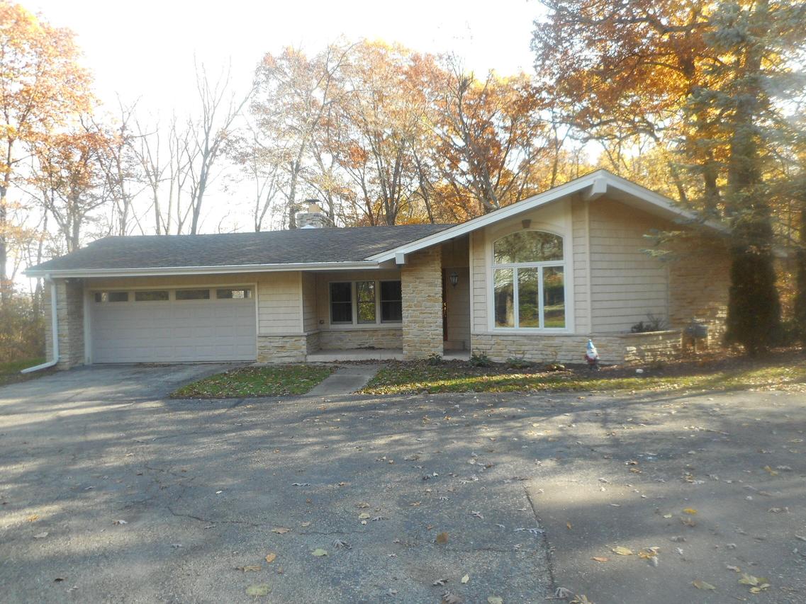 6941 Settler Ave, Norway, WI 53185