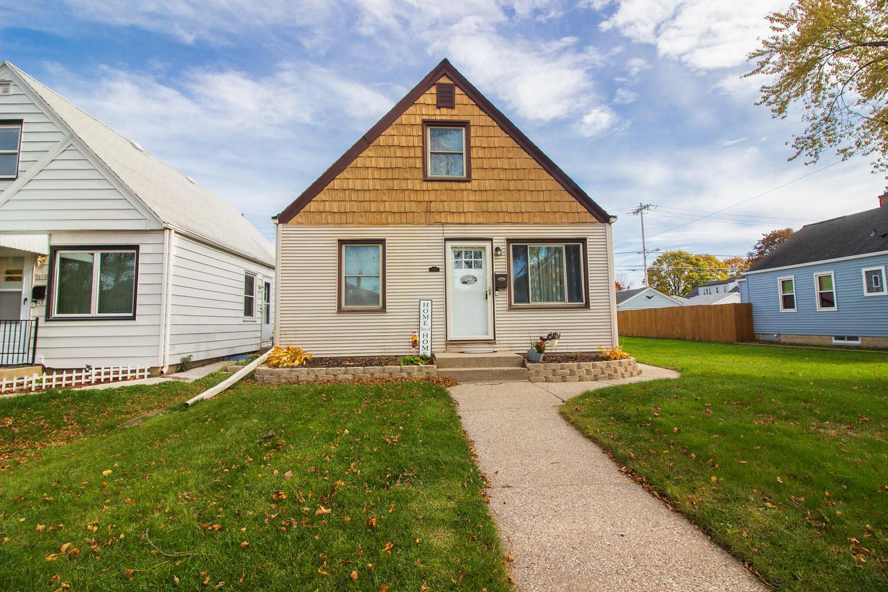 3656 S Rutland Ave, Saint Francis, WI 53235