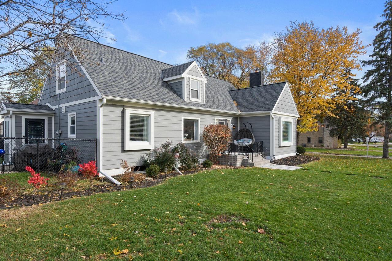 4700 W St Francis Ave, Greenfield, WI 53220