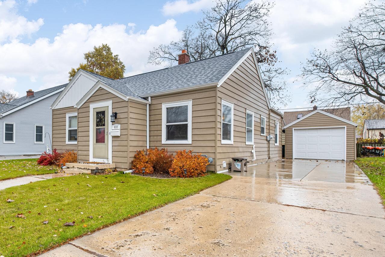 633 Midland Ave., West Bend, WI 53090