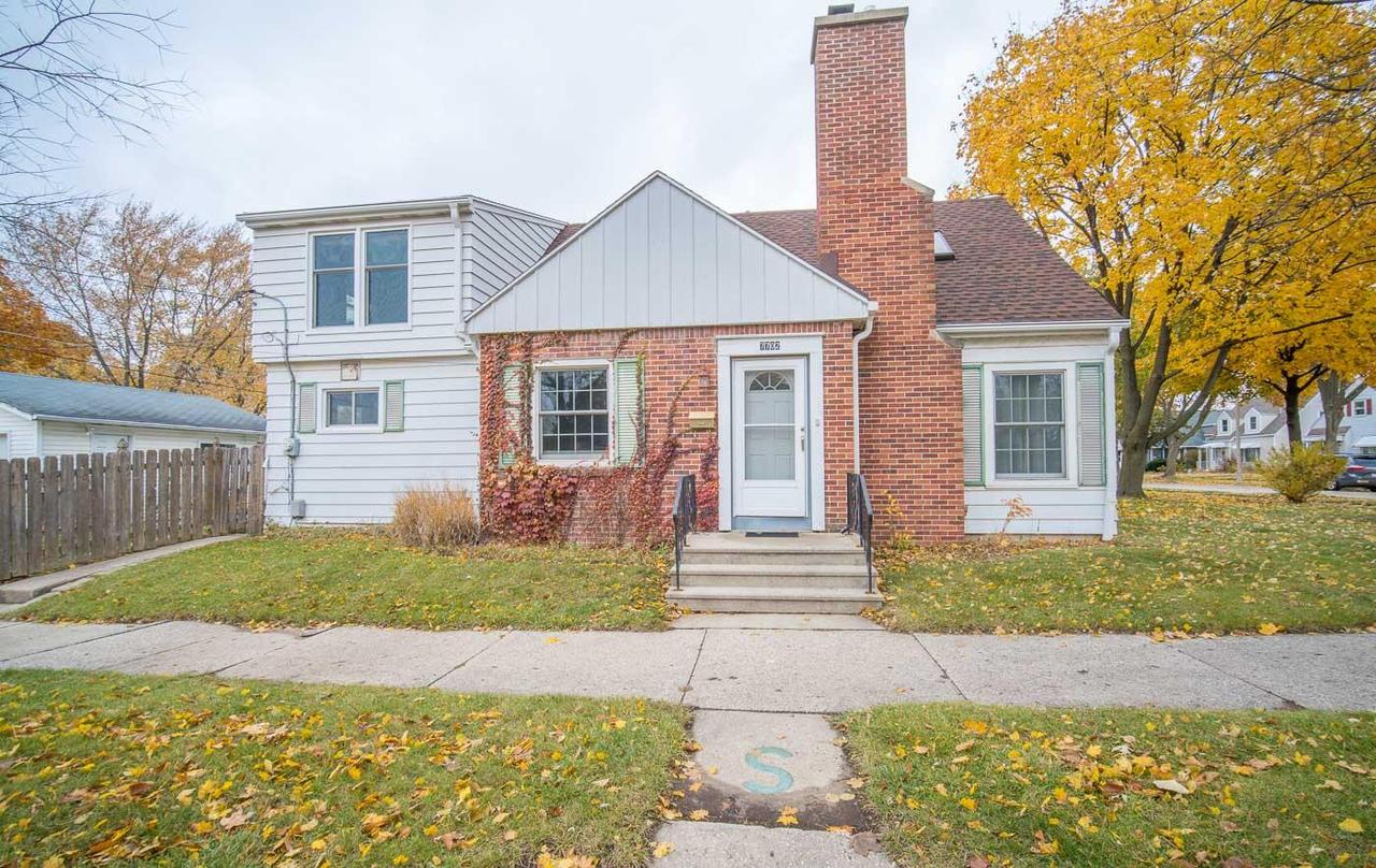 7702 W Chambers St, Milwaukee, WI 53222