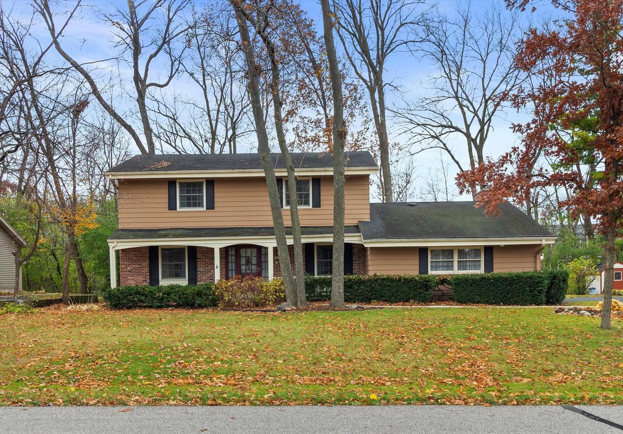 14685 W Rogers Dr, New Berlin, WI 53151