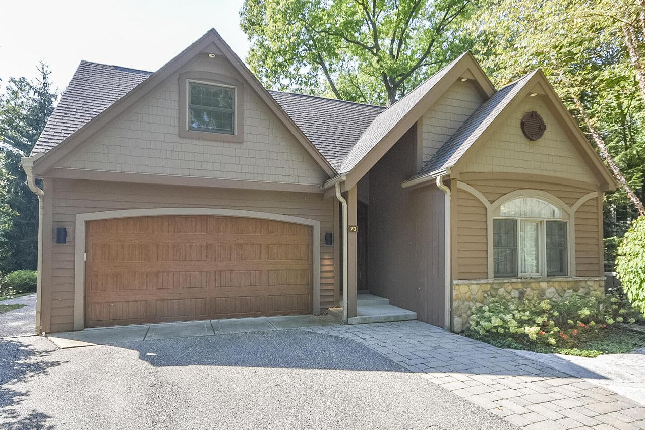 73 Saint Andrews Trl, Fontana, WI 53125
