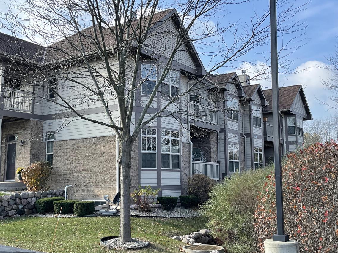 18107 W Wisconsin Ave #101, Brookfield, WI 53045