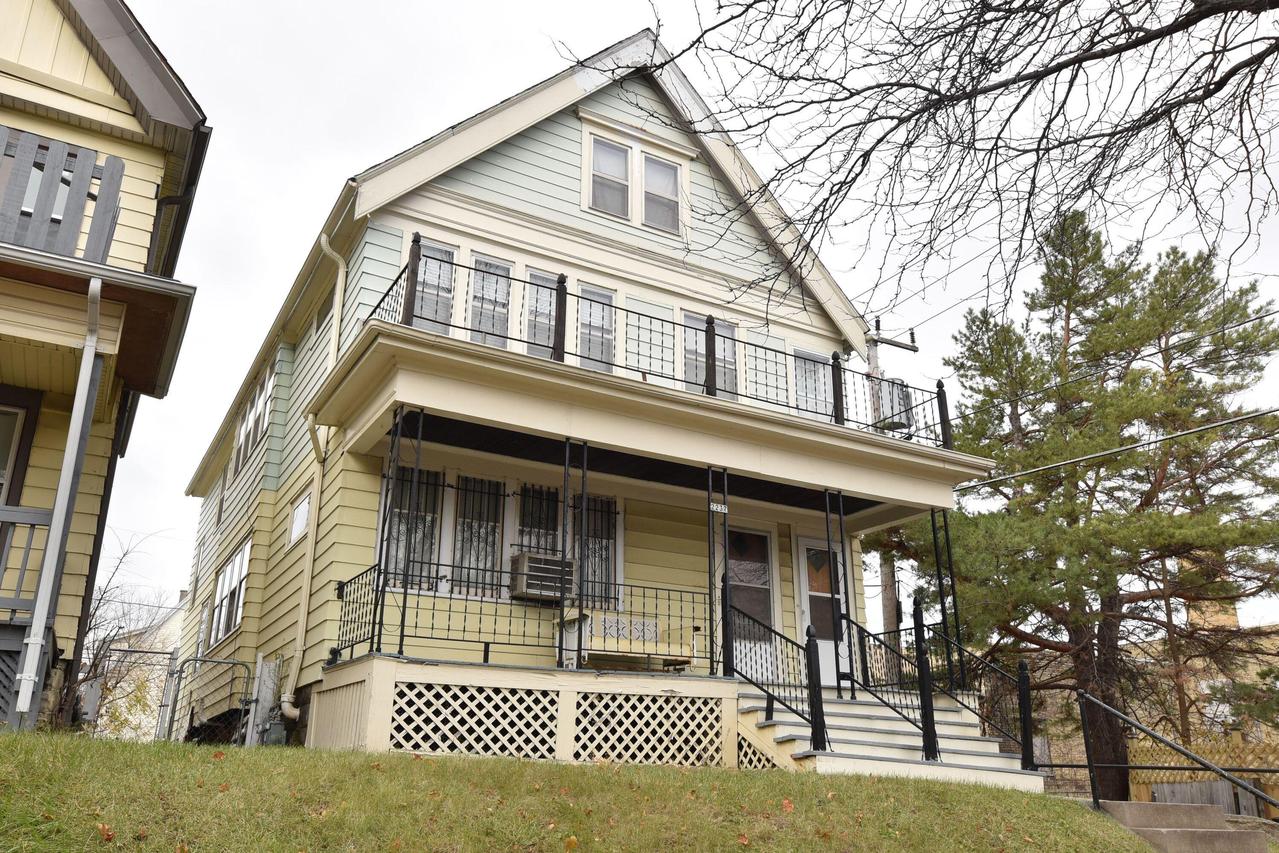 2237 N 40th St #2239, Milwaukee, WI 53208