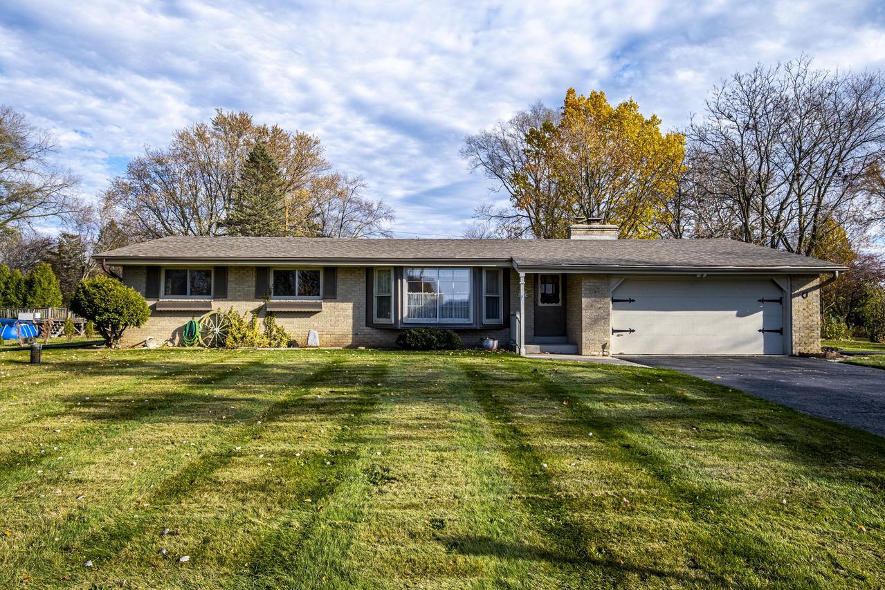 W190N4974 Sunset View, Menomonee Falls, WI 53051
