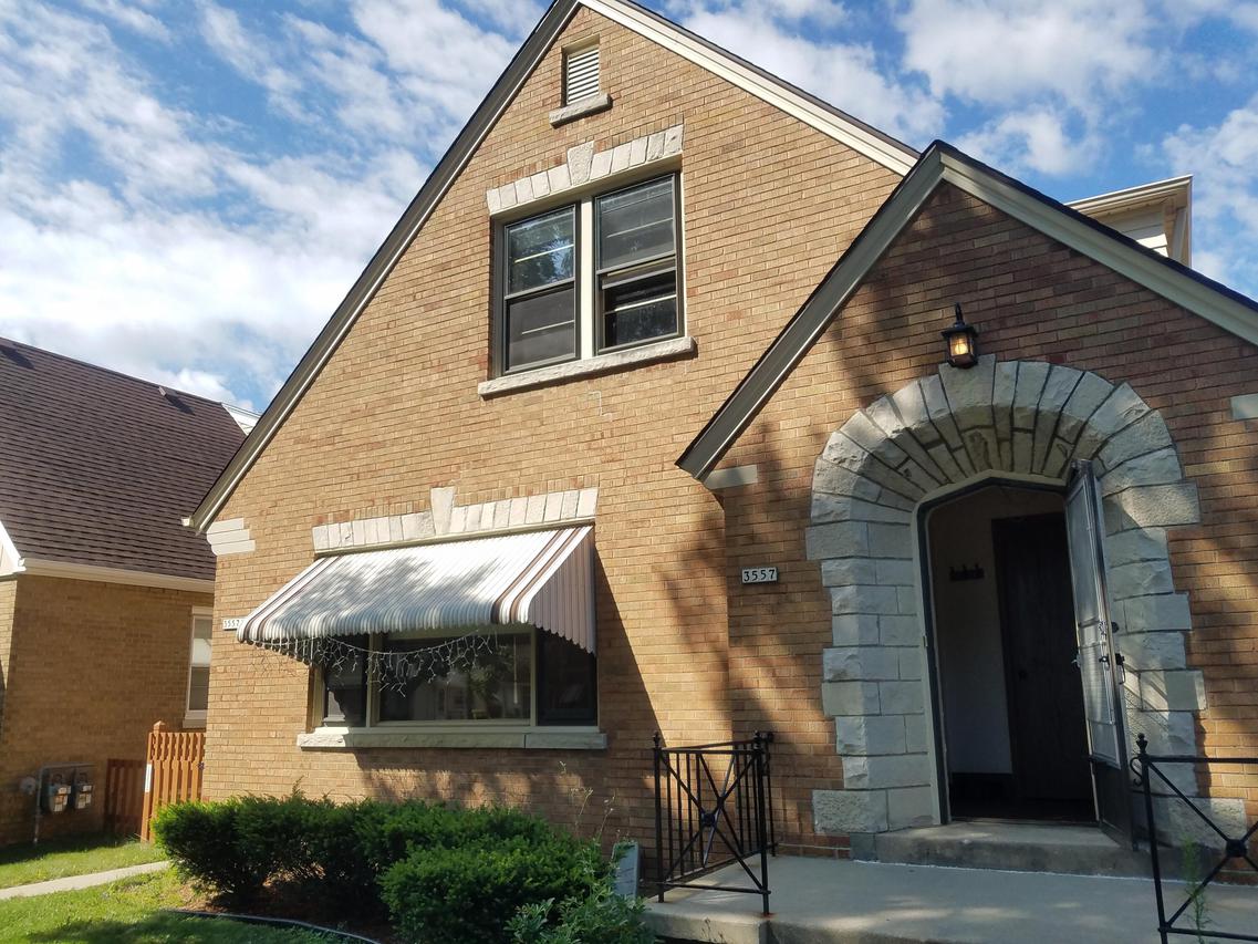 3557 S 14th St, Milwaukee, WI 53221