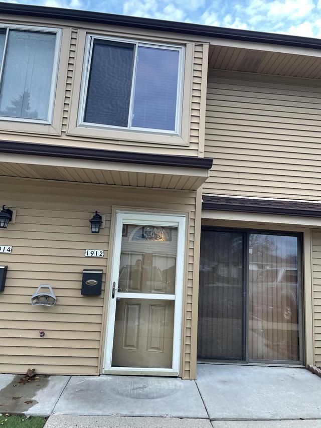 1912 W Salem St, Milwaukee, WI 53221