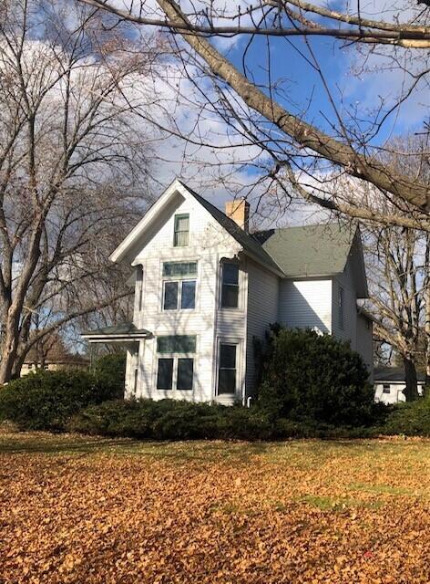 608 E Lisbon Rd, Oconomowoc, WI 53066