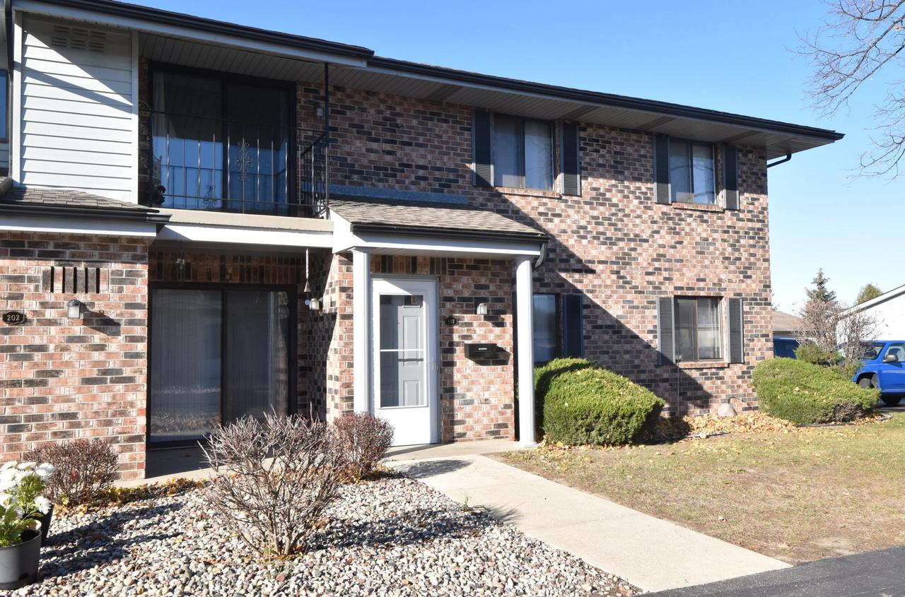 6540 Mariner Dr #102, Mount Pleasant, WI 53406