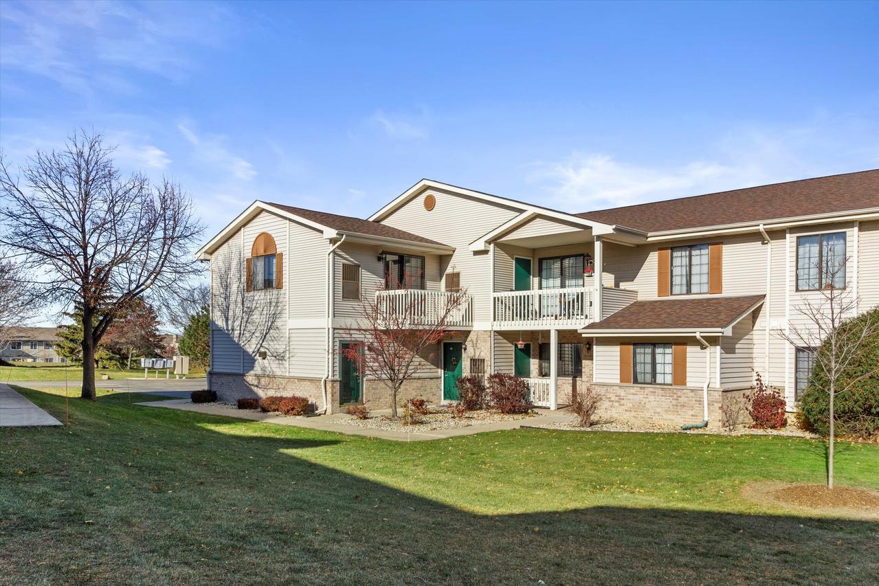 7301 98th Ave #L, Kenosha, WI 53142