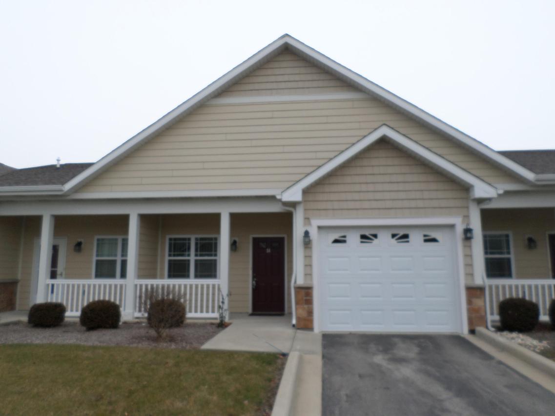 2830 21st St #14, Kenosha, WI 53140