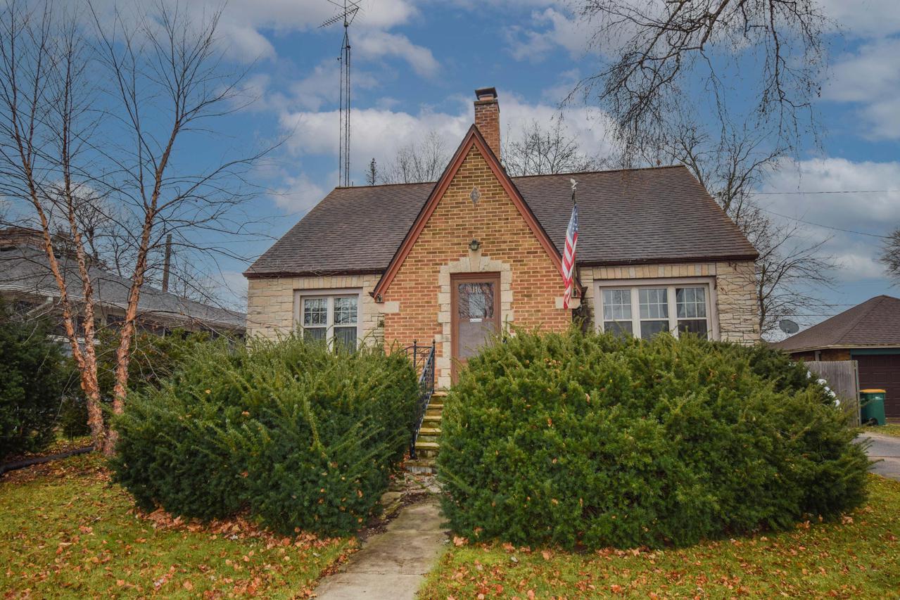 176 15th St., Fond Du Lac, WI 54935