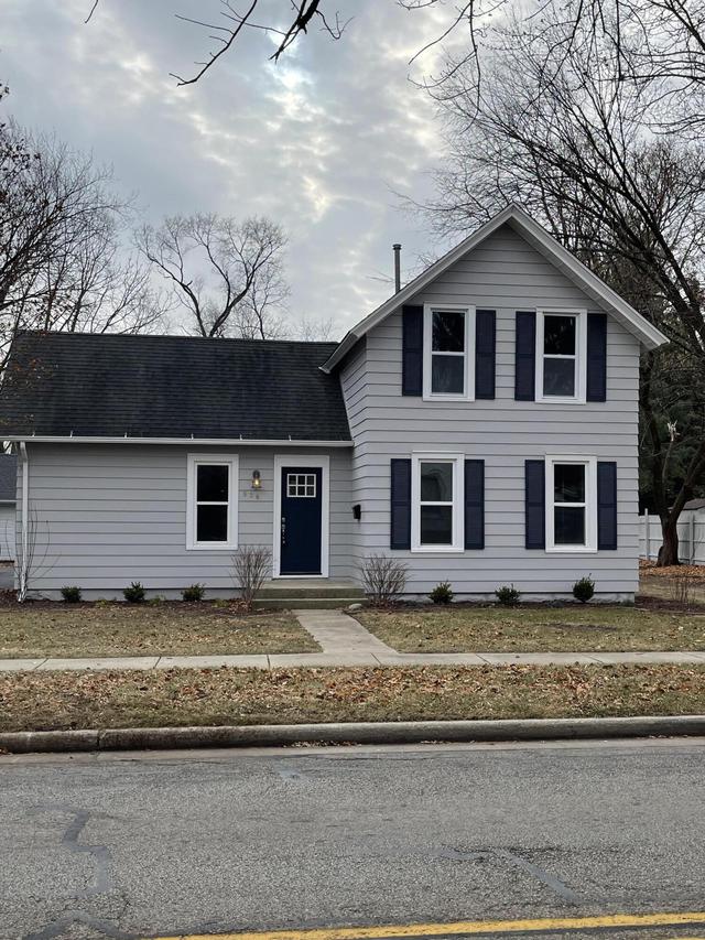 938 George St, Lake Geneva, WI 53147