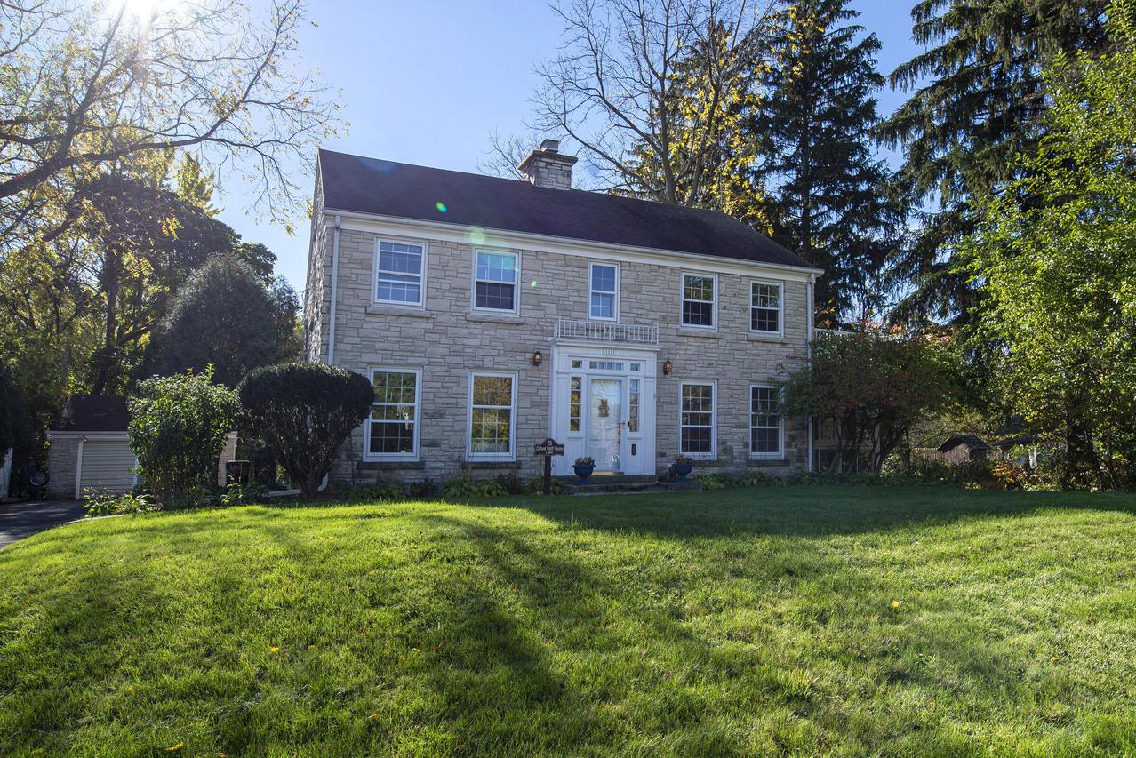 11131 W Janesville Rd, Hales Corners, WI 53130