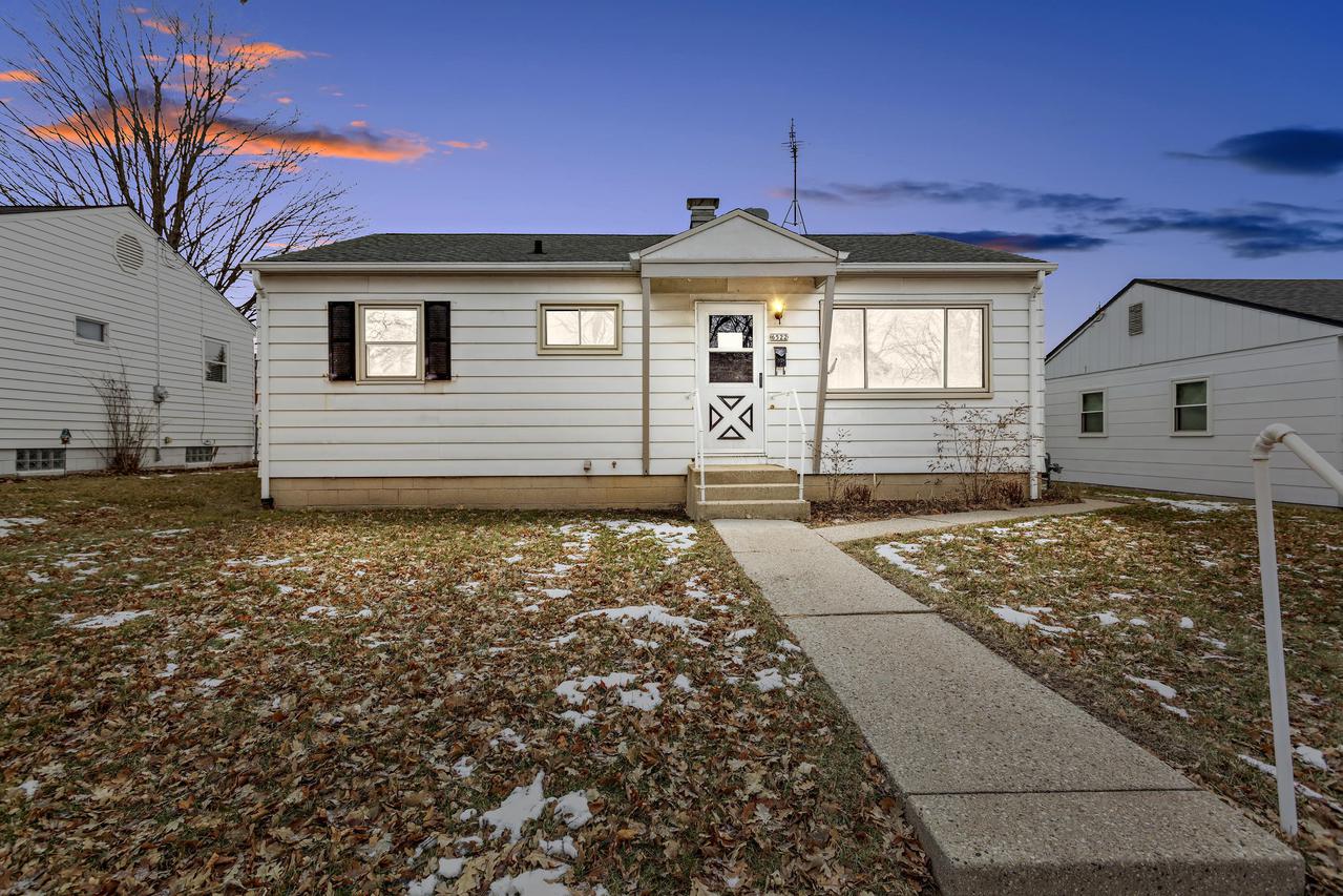 6522 W Fremont Pl, Milwaukee, WI 53219