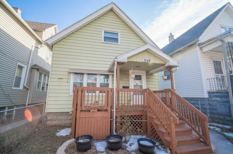 1548 S 21st St, Milwaukee, WI 53204