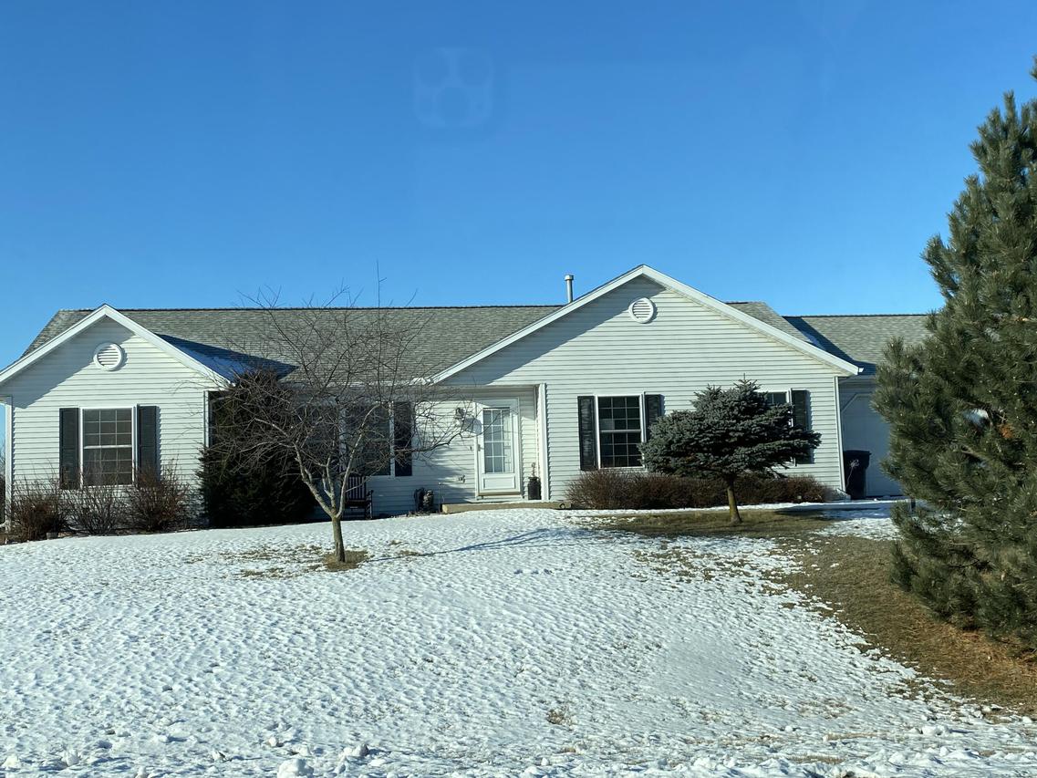 W1971 Summer Hill Dr., Sullivan, WI 53137