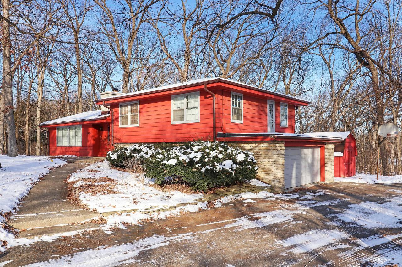 11400 Haleco Ln., Hales Corners, WI 53130