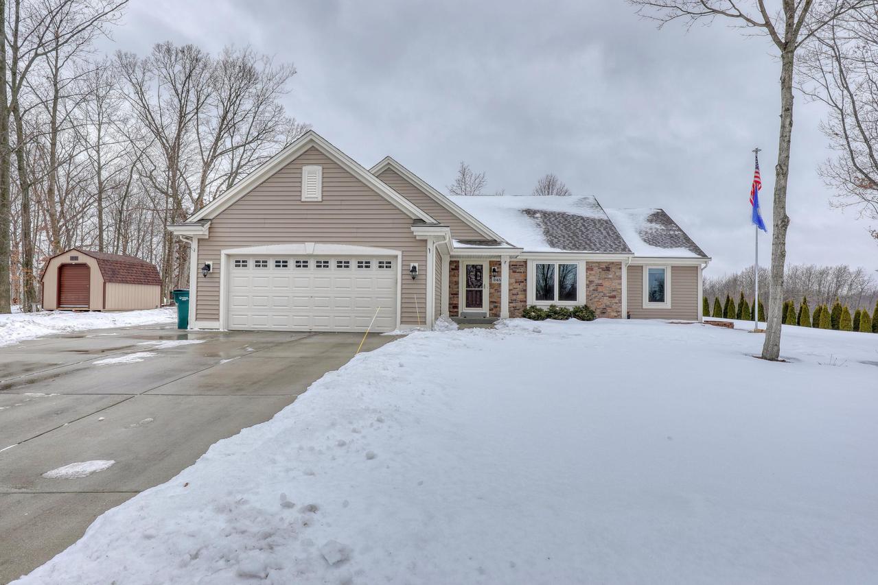245 Nordic La, Slinger, WI 53086