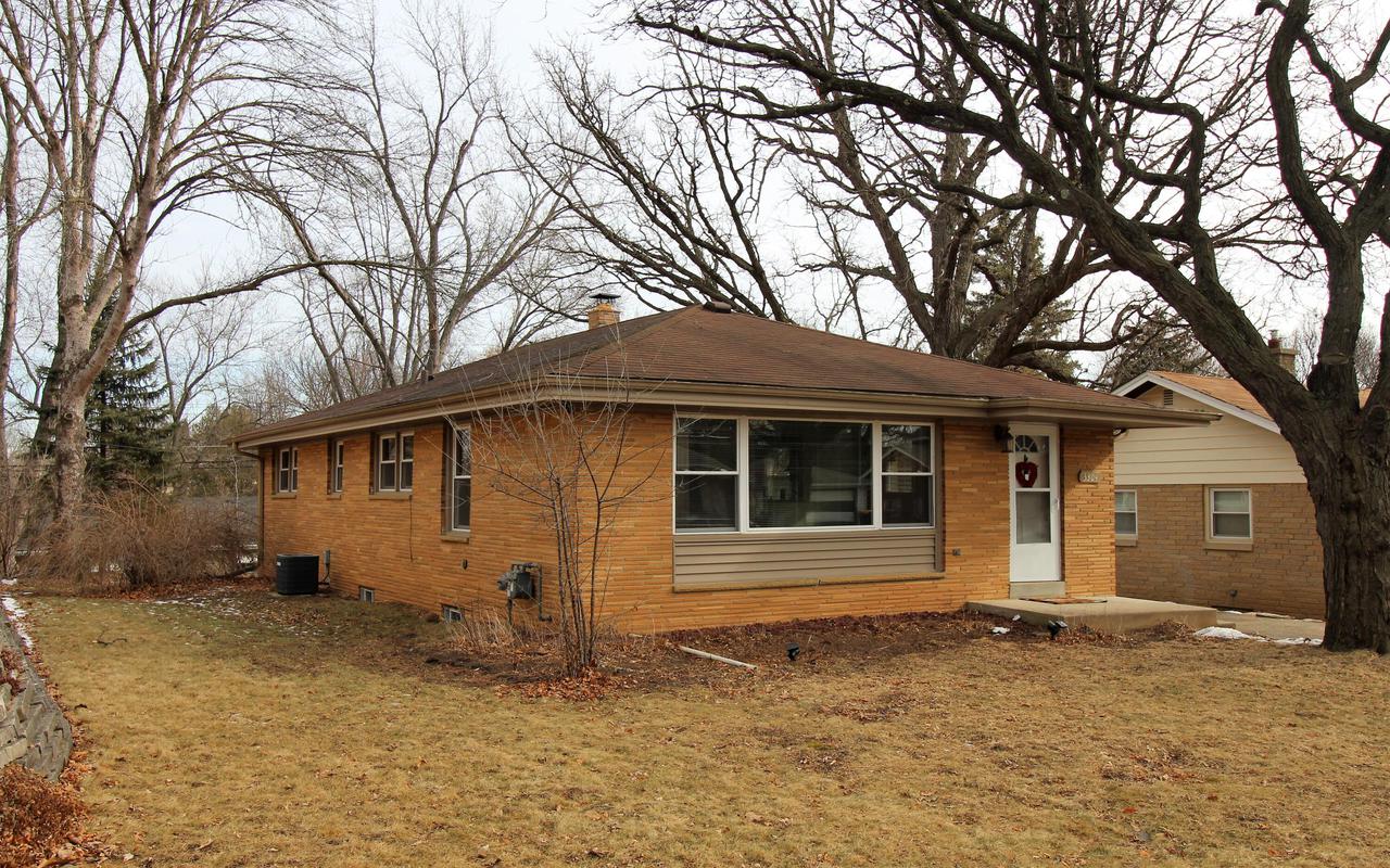 3304 N 107th St., Wauwatosa, WI 53222