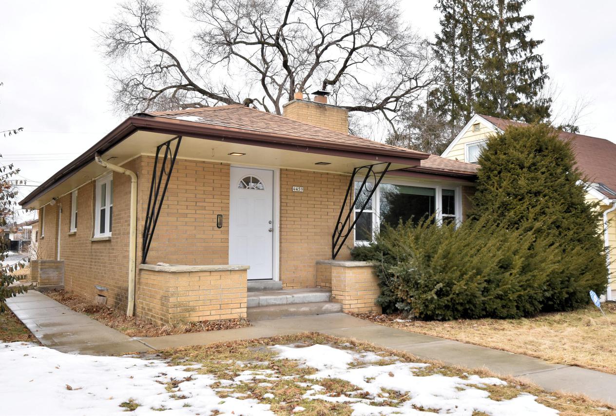 4459 N 82nd St, Milwaukee, WI 53218