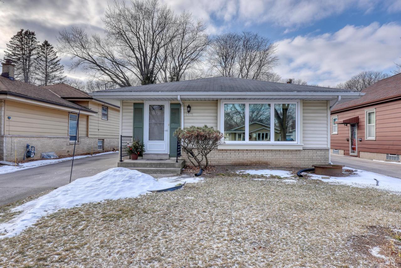 1937 N 117th St., Wauwatosa, WI 53226
