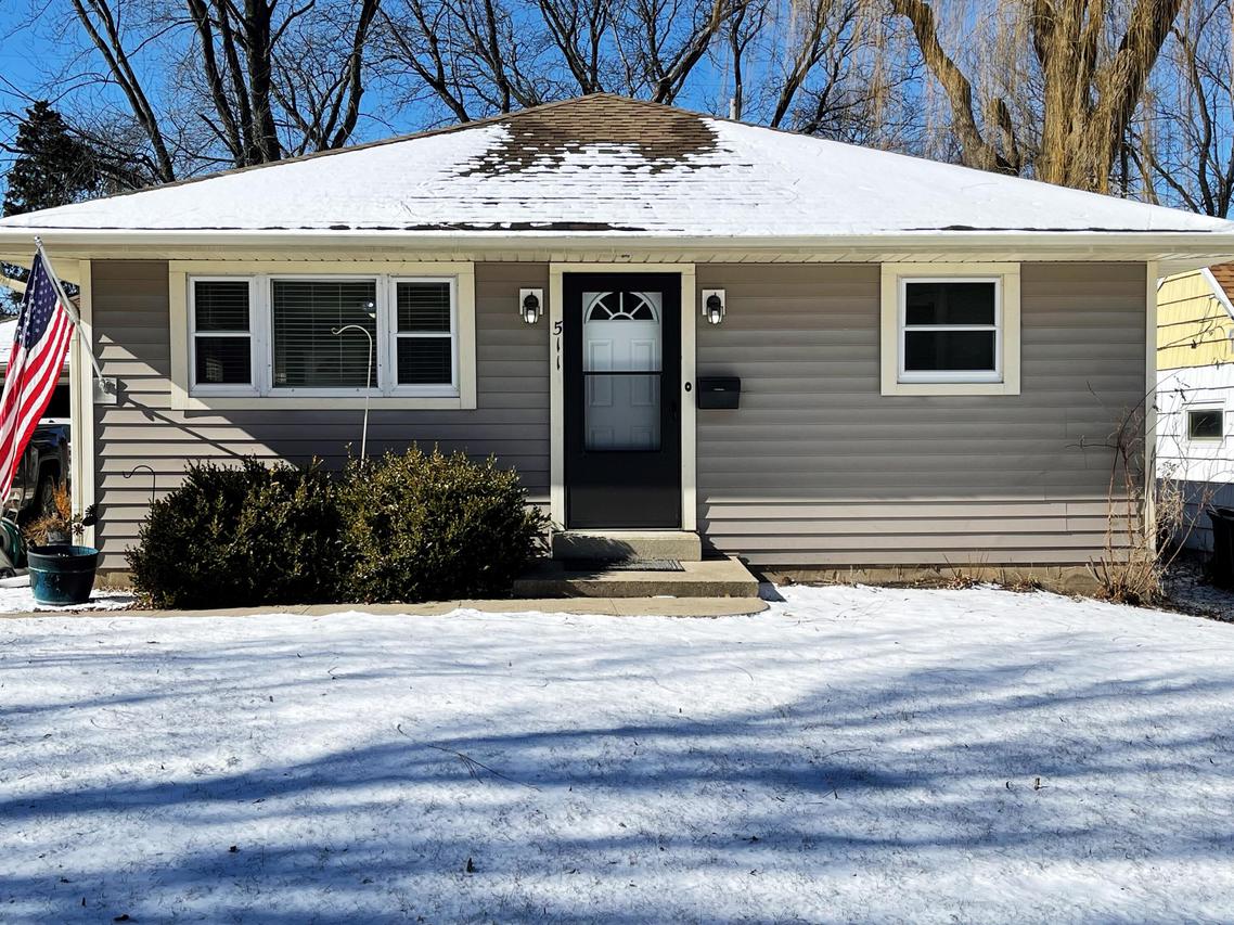 511 N 97th St, Wauwatosa, WI 53226