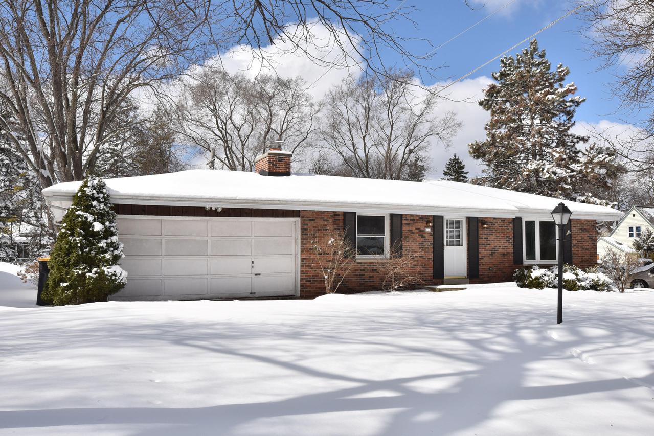2115 N 114th St., Wauwatosa, WI 53226