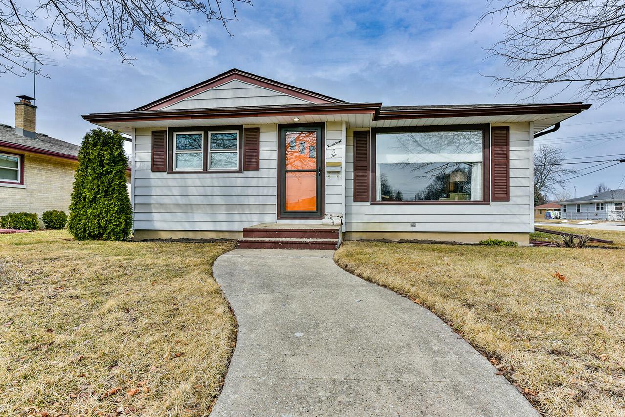 1902 23rd St, Kenosha, WI 53140