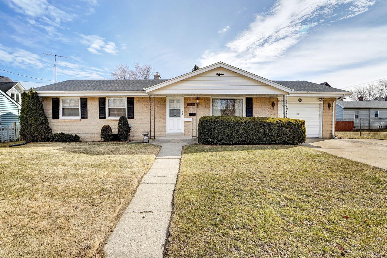 4215 11th Ave, Kenosha, WI 53140