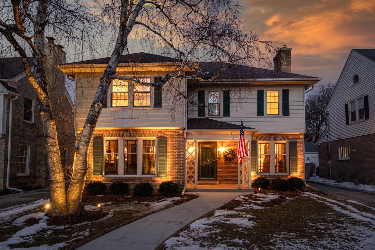 2510 N 90th St., Wauwatosa, WI 53226