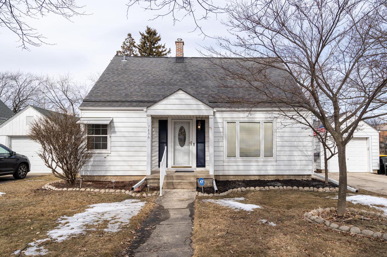 7836 Eagle St., Wauwatosa, WI 53213